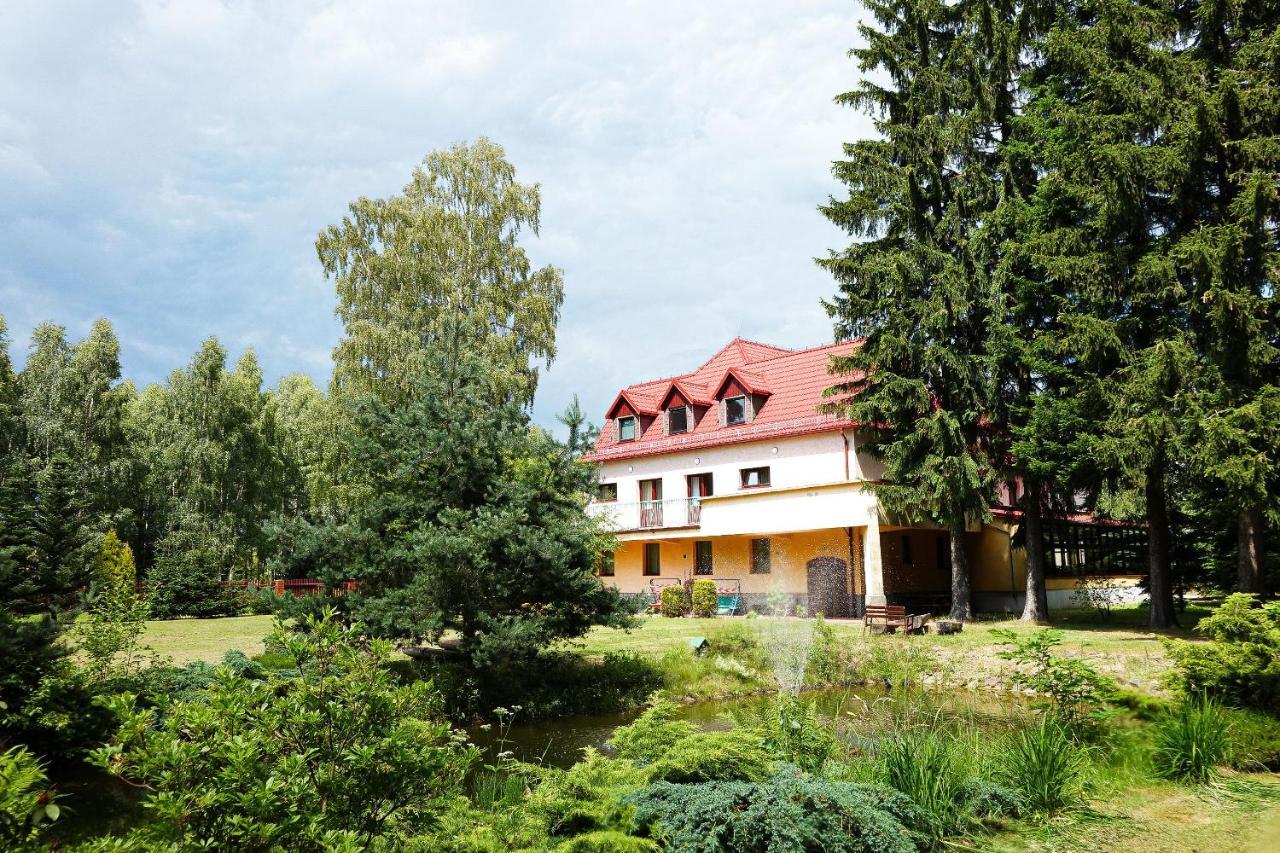 Zadrna Rezydencja Chelmsko Slaskie Exterior foto